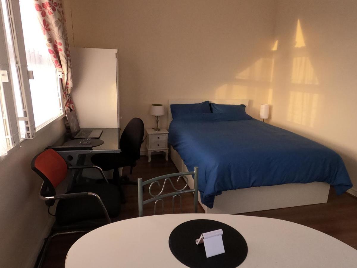 Upton Park - House Apartment London Bagian luar foto