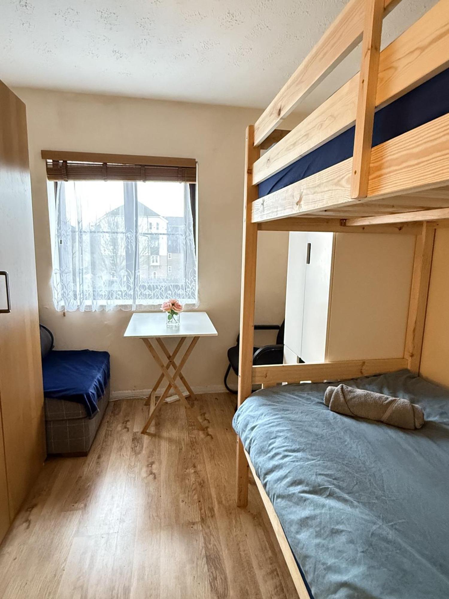 Upton Park - House Apartment London Bagian luar foto