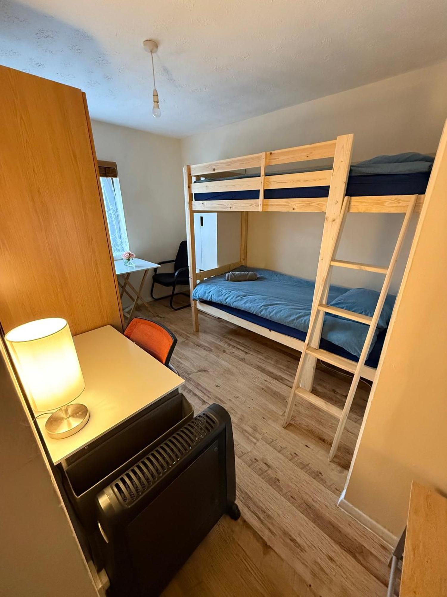 Upton Park - House Apartment London Bagian luar foto