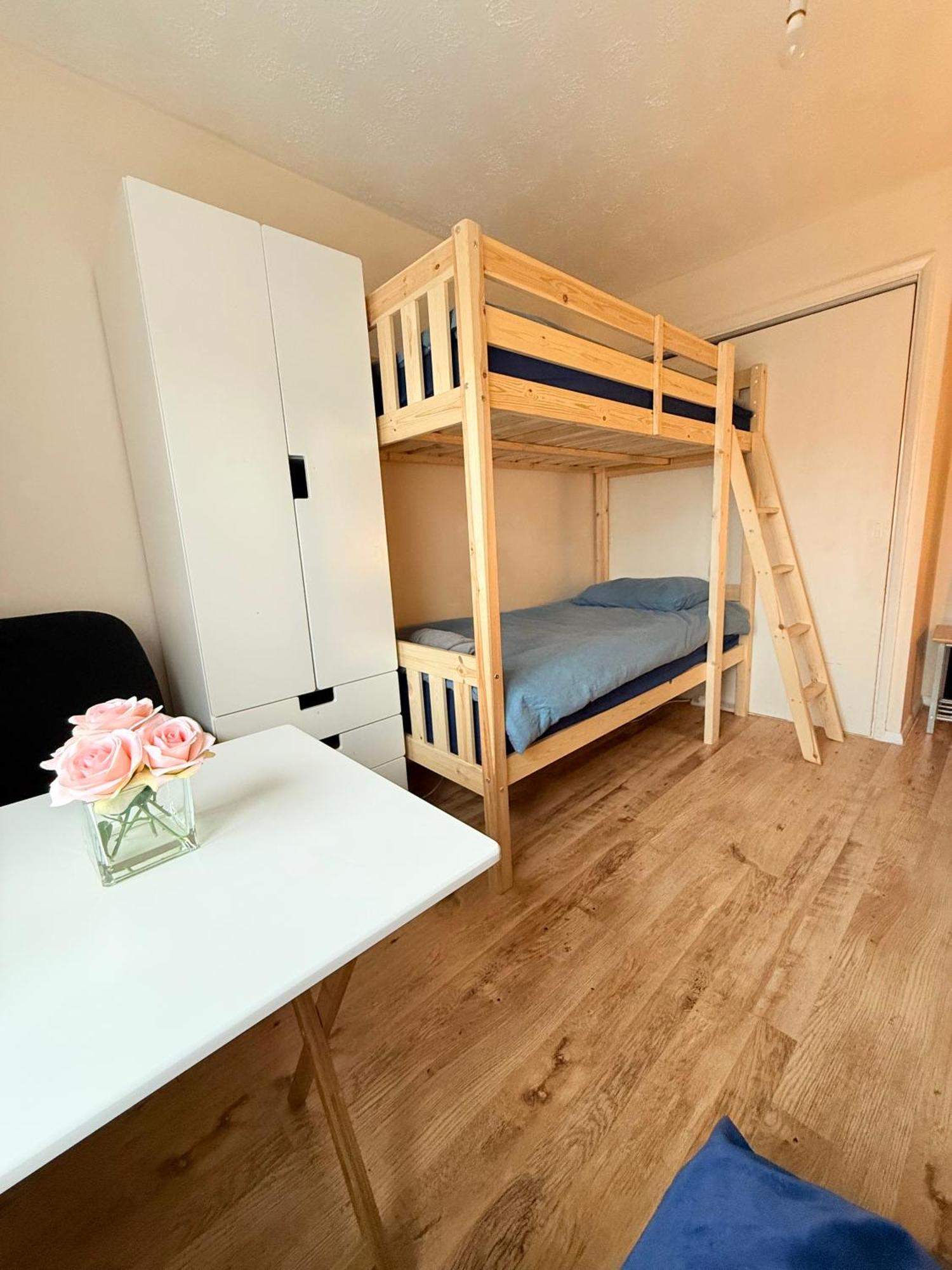 Upton Park - House Apartment London Bagian luar foto